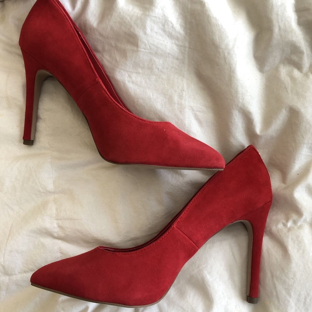 Red Velvet BGBG heels